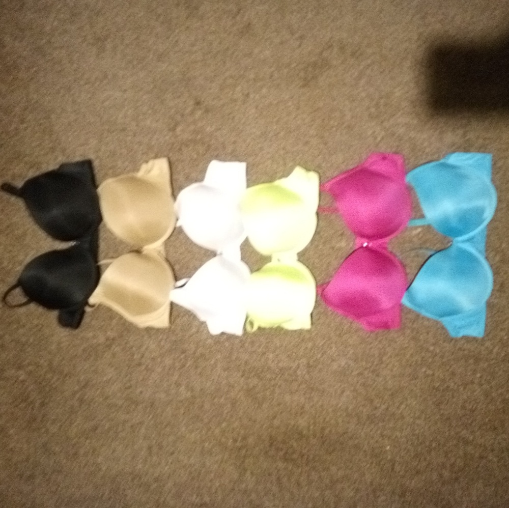 NWOT 6 Bra's Size 42D